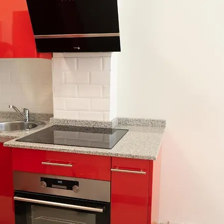 Sweet Home, Cuatro Caminos